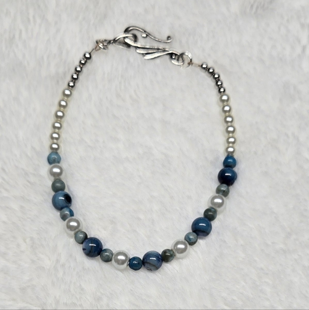 Elegant Blue and Silver Beaded Bracelet